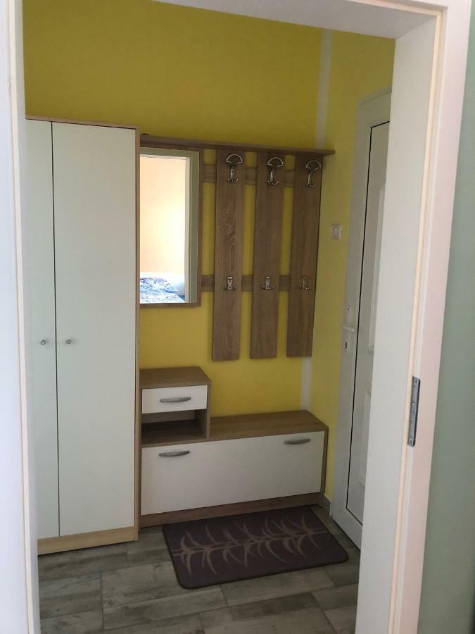 Apartma Mahnic Postojna Exterior foto